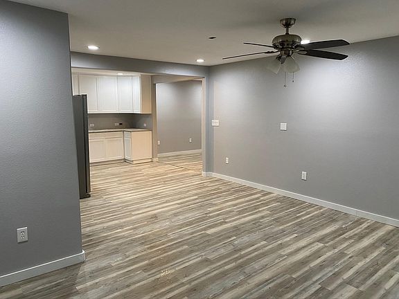 4th image of 105 W 14th Ave