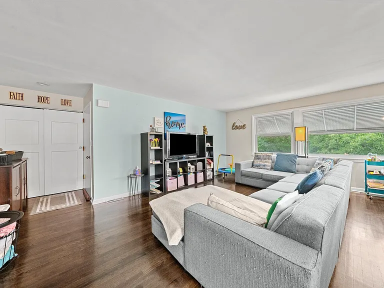 8819 N Wisner St #2 — Photo 4