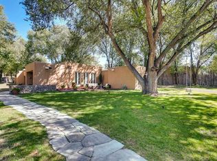 1563 Bishops Lodge Rd, Santa Fe, NM 87506