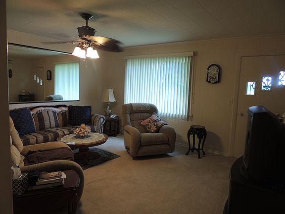 2nd image of 829 Frank Maynard Dr