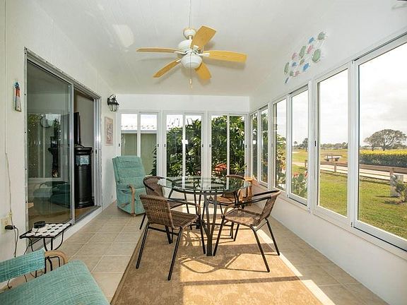 4th image of 1061 Royal Palm Dr