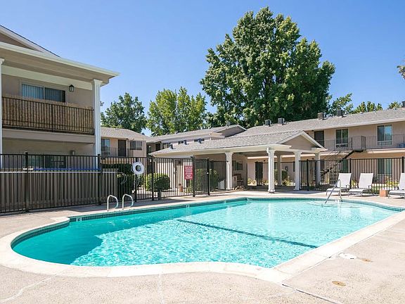 4th image of 915 Johnfer Way #23