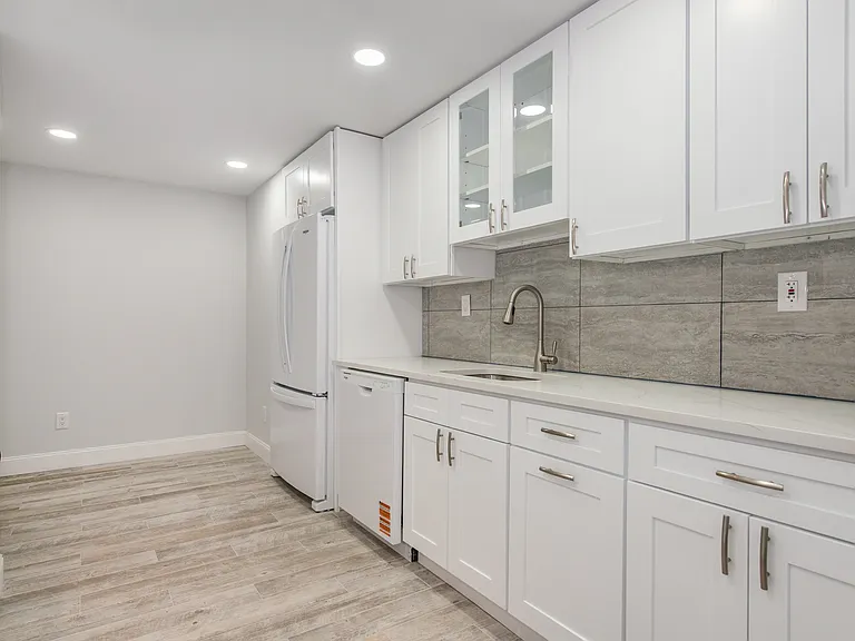446 Passaic St #3F — Photo 4