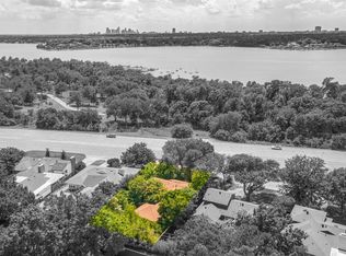 546 Edge Lake Dr, Dallas, TX 75218