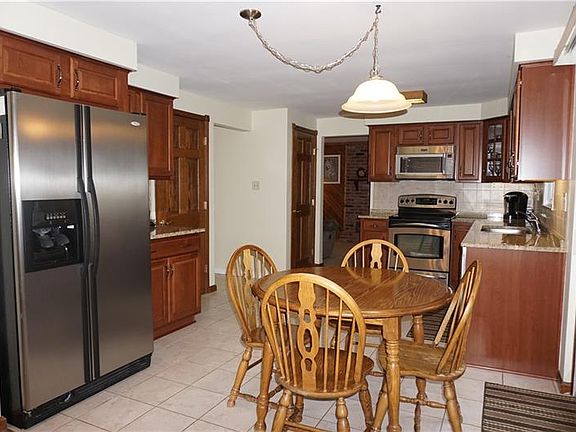4th image of 621 Buckingham Dr