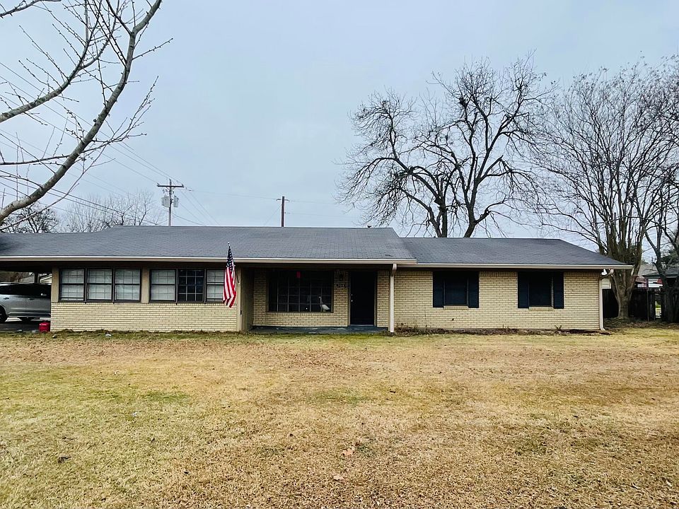 1st image of 2014 Robert Gray St