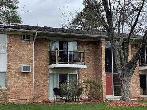 1213 Island Dr APT 203, Ann Arbor, MI 48105