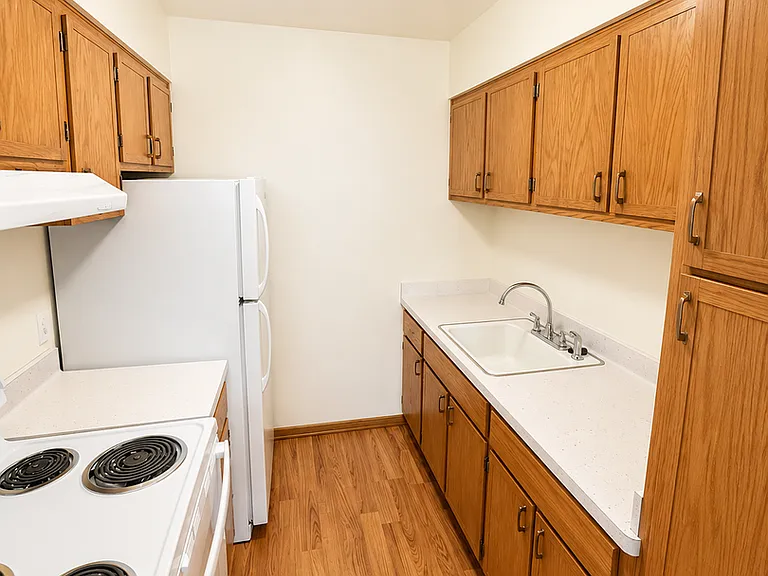 604 N Black River St — Photo 12