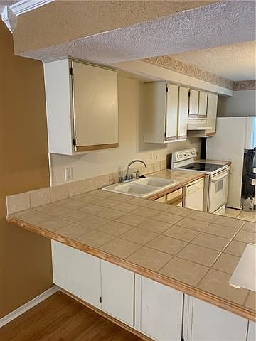 1st image of 901 Joe Yenni Blvd #B13