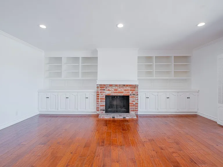 4321 Clear Valley Dr — Photo 44