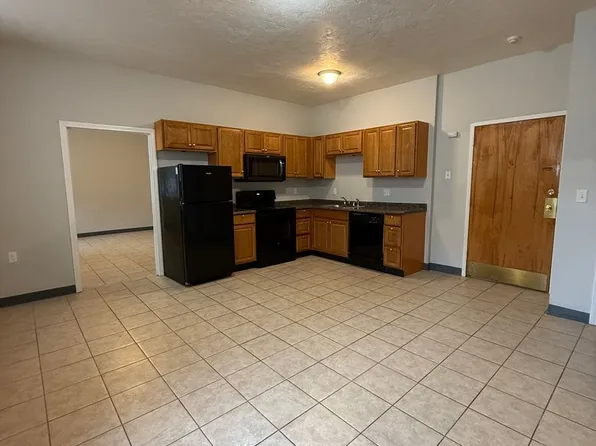 11 Willow St #107A, Fitchburg, MA 01420