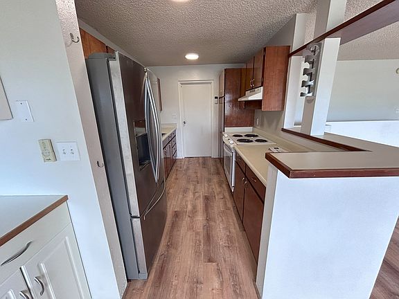 4th image of 46-49 Aliianela Pl APT 1713