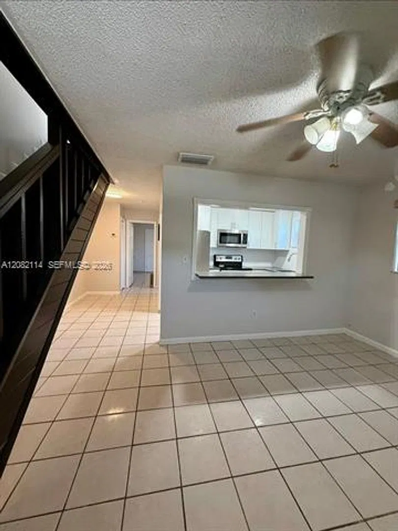 2433 SW 11th St th 2433, Miami, FL 33135 — Photo 3