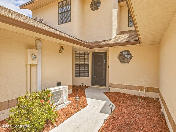 3rd image of 2705 Park Place Blvd APT 5