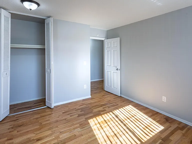The Heights Apartments — Photo 27