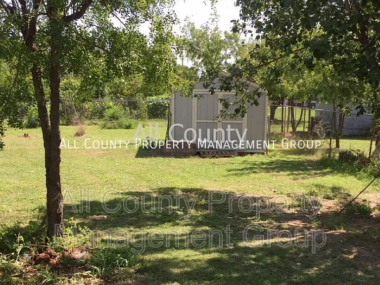 7300 Bob Hanger St — Photo 11