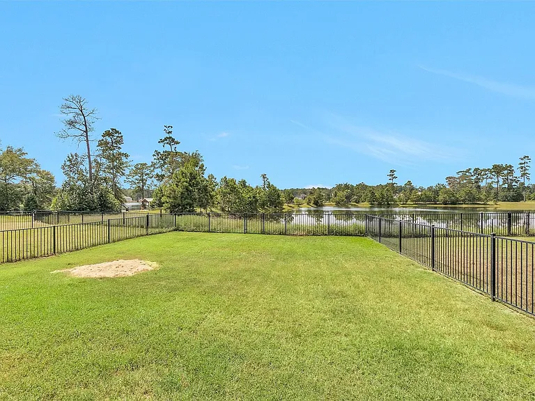 223 Shoreview Dr — Photo 37