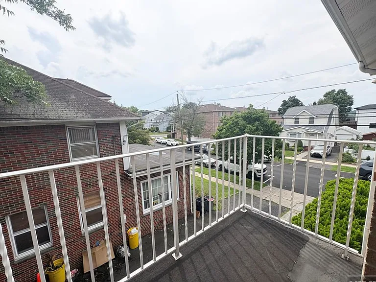 476 Highland Ave #2 — Photo 24