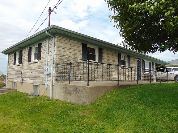 2nd image of 123 Circle Dr