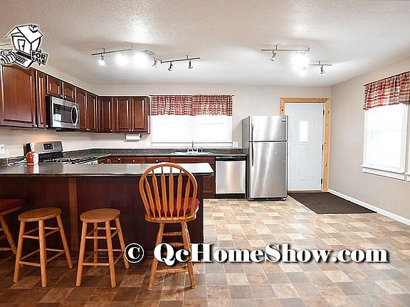 17 x 14 Eat In Kitchen