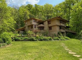 5573 Sneed Creek Rd, Spring Green, WI 53588