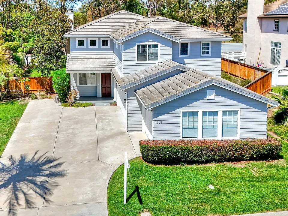 1050 Beacon Bay Dr