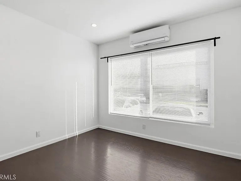 6065 Pickford Pl #1 — Photo 23