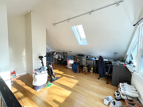 112 Hillside St #4 Photo 1