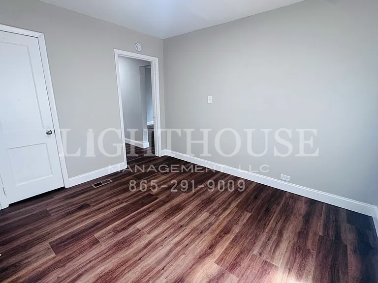 627 Avenue A — Photo 5