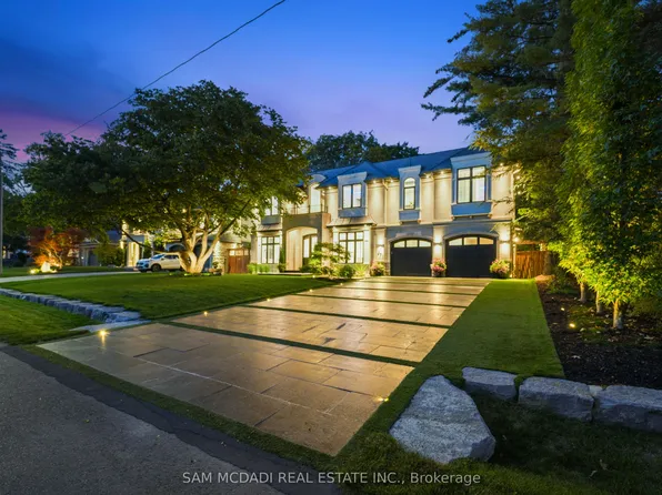 371 Willis Dr, Oakville, ON L6L 4T9