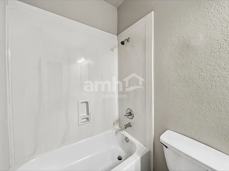 1016 Brazos Ct — Photo 14
