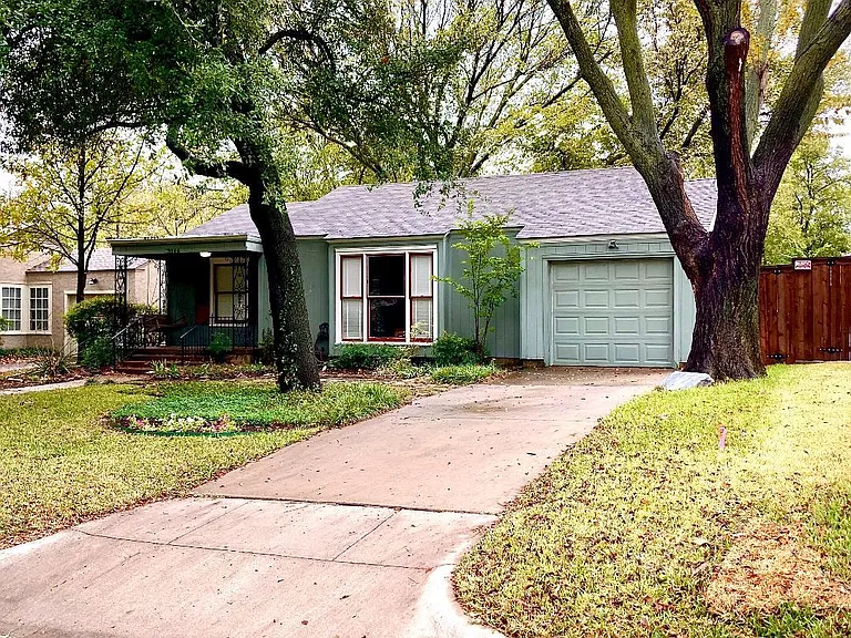 3144 Edgehill Rd — Photo 2