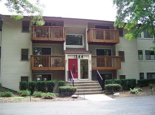 1544 Cedarwood Dr APT 358, Westlake, OH 44145