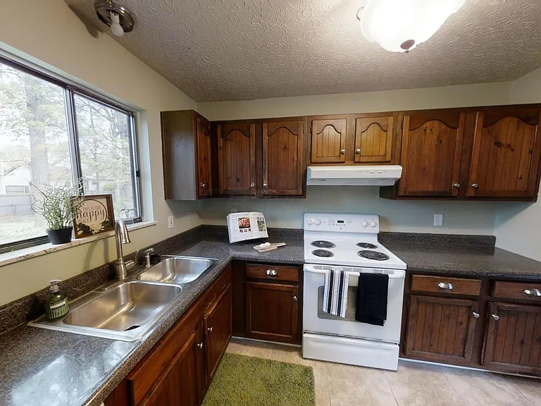 3911 Orange Blossom Ln — Photo 8