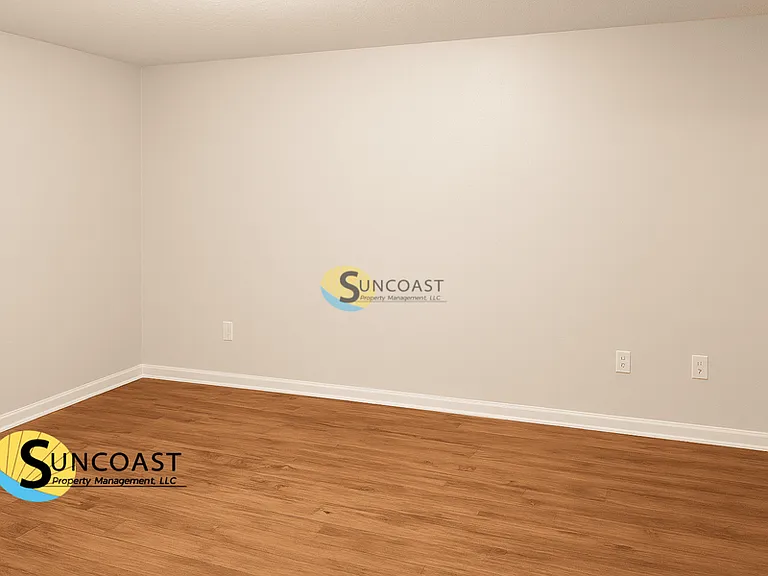 7082 Plymouth Grove Ct — Photo 15