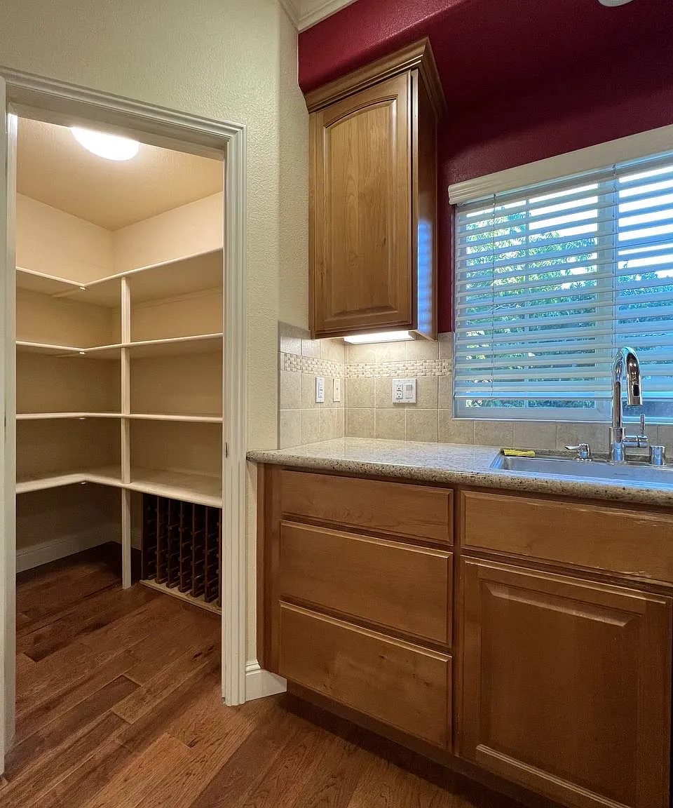 1130 Willow Village Sq — Photo 4