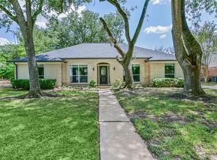 10931 Burgoyne Rd, Houston, TX 77042