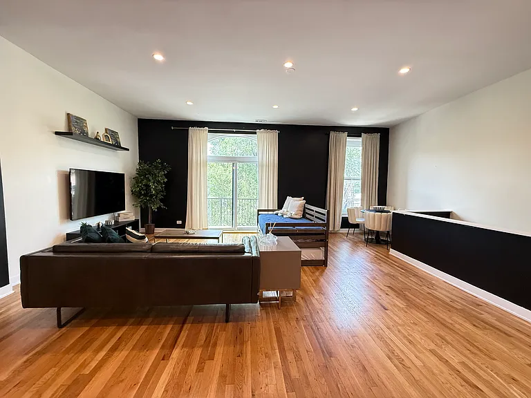 1861 N Winnebago Ave #2 — Photo 3