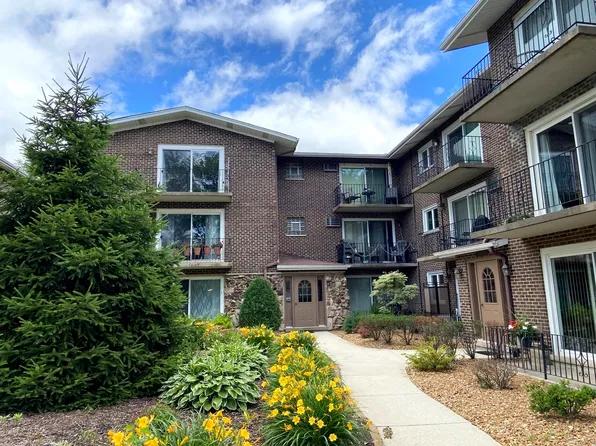 9008 W 140th St APT 3A, Orland Park, IL 60462