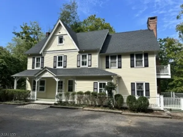 42 Academy St, Califon Boro, NJ 07830