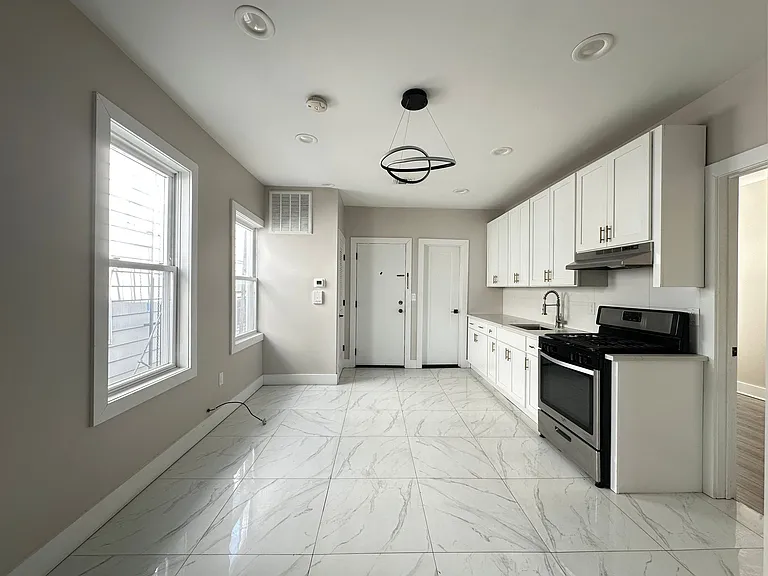 484 Kennedy Blvd #36E — Photo 4