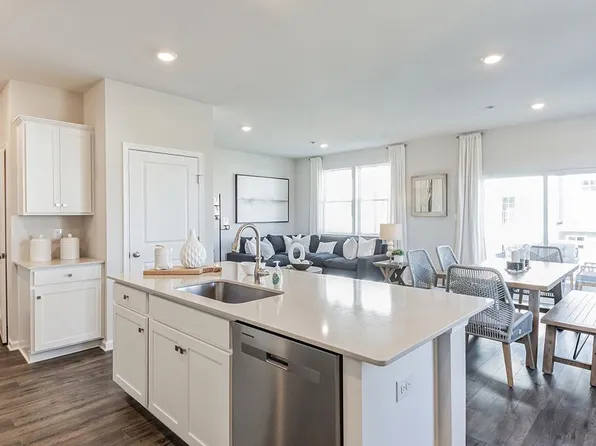 42 Marion Ave, Bordentown, NJ 08505