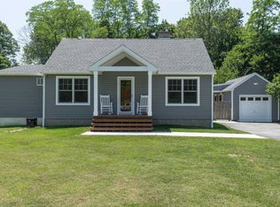 4 Circle Dr, Hyde Park, NY 12538