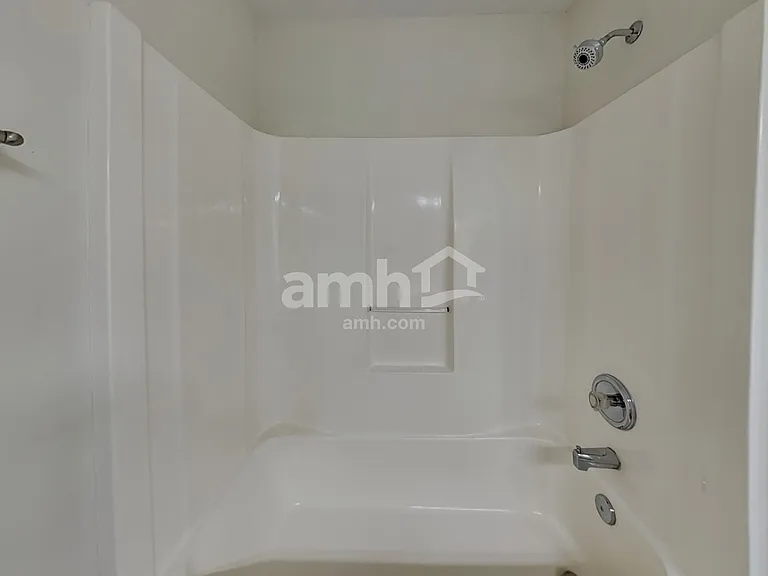 2840 Meadow Gln — Photo 17