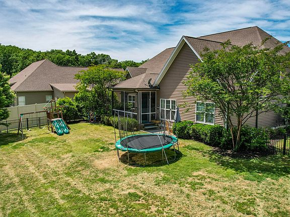 4th image of 1693 Weston Hills Dr NW