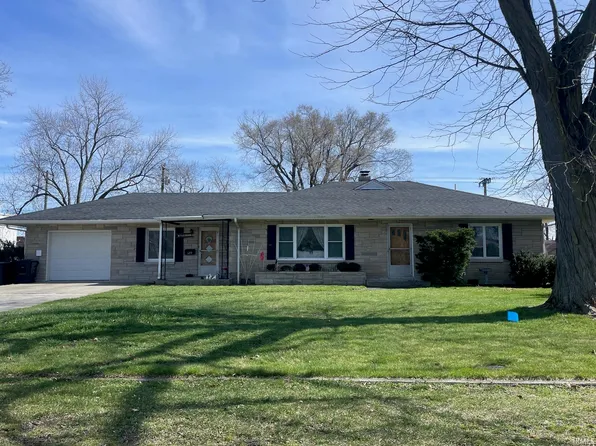 120 S Salem St, Francesville, IN 47946