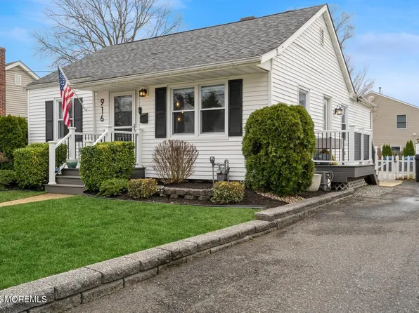 916 Park Place, Middletown, NJ 07748
