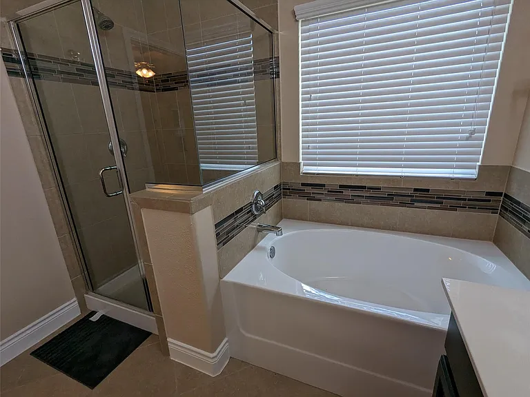 313 Summer Pointe Dr — Photo 19
