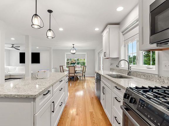 5th image of 43 Hampton Road