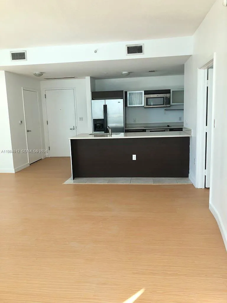 Building Photo - 1900 N Bayshore Dr #1619